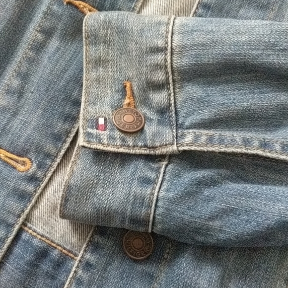 Viintage 90s Style Tommy Hilfiger Denim Jacket - Picture 2 of 7